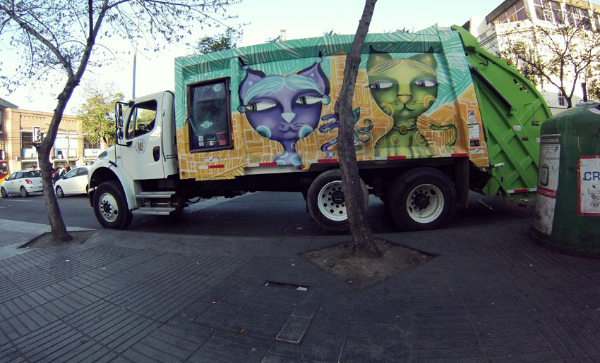 Streetart in Valparaíso: Sogar auf der Müllabfuhr