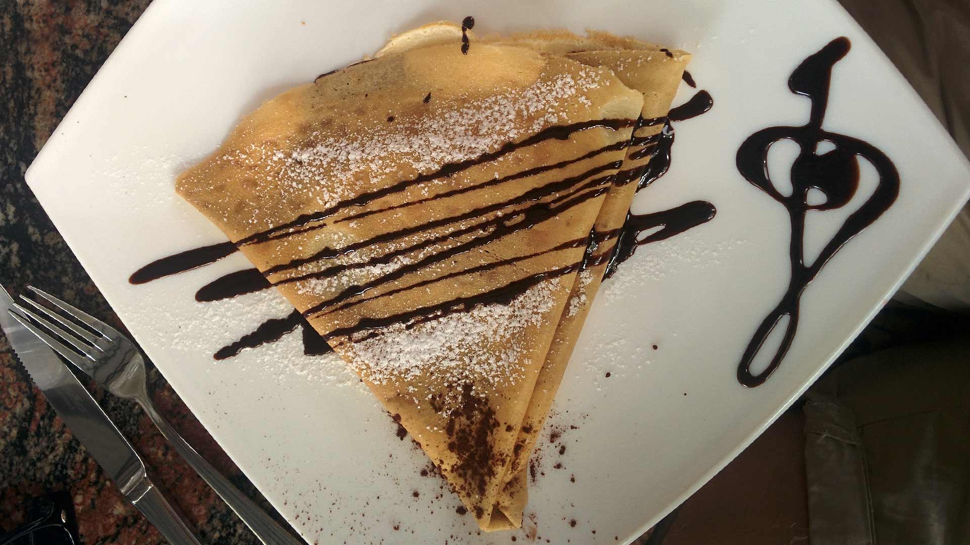 Süßes Crepes in Tirana, Albanien