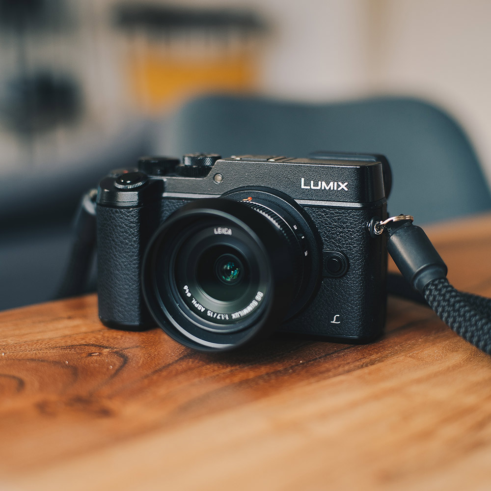 Lumix GX8