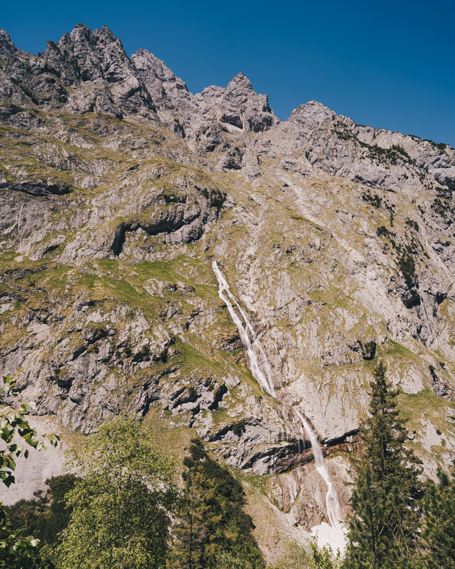 Wandern bei Garmisch-Partenkirchen: Höllentalklamm und Hupfleitenjoch