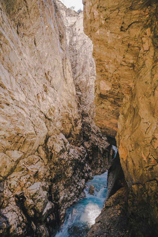 Wandern bei Garmisch-Partenkirchen: Höllentalklamm und Hupfleitenjoch